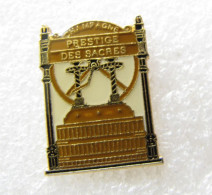 PIN'S   CHAMPAGNE    PRESTIGE DES SACRES - Dranken