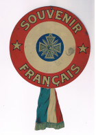 1920- Ancienne Plaque Tôle Peinte - SOUVENIR FRANCAIS - Croix De Guerre - Rubon Tricolore - 17 Cm - France