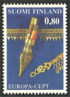 396 Finland 1976 Knife Couteau Shath Etui MNH ** Neuf SC (FIN-158) - Ongebruikt