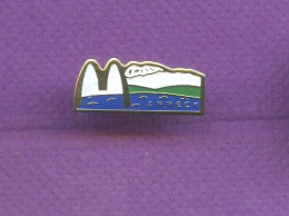 Rare Pins Mc Donald's Annecy Q993 - McDonald's