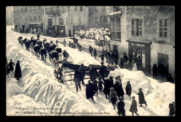 39 - MOREZ - LE CHASSE-NEIGE DANS LA GRANDE RUE - Morez