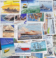 110 Timbres Différents: Bateaux - Bateaux