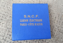 MEDAILLE FDC De 1969 @ S.N.C.F Electrification Paris Côte D'Azur En Bronze 134 Grammes 68 Mm SNCF Graveur  Yves Trémois - Professionals/Firms