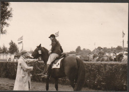 Original Foto Vom Reitturnier In Aachen, Brigitte SCHOCKAERT (B) Auf Orange Nightman 1960 ( 438  ) - Horse Show