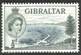 452 Gibraltar Bateau Boat Ship Schiff Quai Wharf Port Harbour Hafen MNH ** Neuf SC (GIB-44b) - Ships