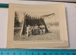 REAL PHOTO - PIN UP -  PLAGE CAMPING  Tente, Un Poste Radio Sur La Table - Pin-ups