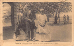 Zambia - BAROTSELAND - Imwiko (spelled Imulko), Brother Of King Yeta III, With Two Of His Wives In Front Of The Chapel O - Zambia