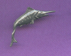 Rare Pins Poisson Espadon Marlin Bleu En 3 D Q609 - Animals