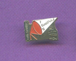 Rare Pins Espace Radio Satellite Eurollpub Caddie Q626 - Ruimtevaart