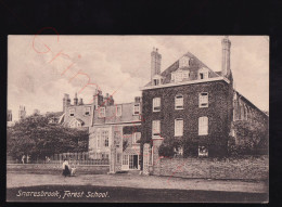 Snaresbrook - Forest School - Postkaart - London Suburbs