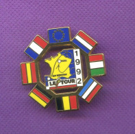 Superbe Gros Pins Cyclisme Velo Tour De France 1993 Zamac Starpins Q144 - Wielrennen