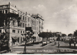 CESENATICO GRAND HOTEL E VIALE CARDUCCI ANIMATA VIAGGIATA ANNO 1954 - Forlì