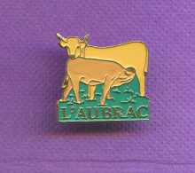 Rare Pins Vache Ou Boeuf Cochon L'aubrac Q219 - Animals