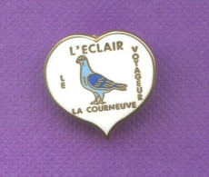 Superbe Pins Pigeon La Courneuve Coeur Zamac T160 - Animals