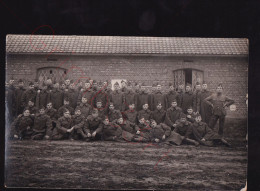 Soldats à La Caserne - Fotokaart - Kazerne