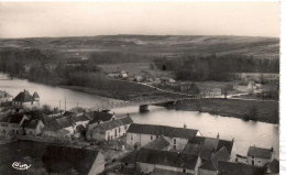 PENICHE      VAUX  VUE GENERALE - Péniches