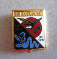 INSIGNE ARMÉE DE L AIR . ESCADRON DE BOMBARDEMENT VB 107/ BR 126 -  -  PARFAIT ETAT - Airforce