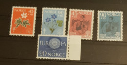 NORWAY- NORGE-NORWEGEN BRIEFMARKEN POSTFRISCHE AUSGABEN 1960 MI-NR:438-39,442-43,449 MNH - Neufs