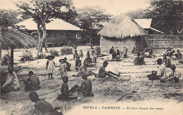 Zambia - SEFULA - Schoolgirls Weaving Mats - Publ. Unknown  - Zambia