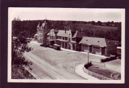 03 - NERIS-les-BAINS - LA GARE - AUTOMOBILE -  - Neris Les Bains