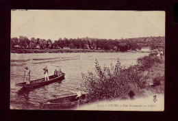 03 - VICHY - UNE PROMENADE EN BARQUE SUR L'ALLIER - ANIMÉE -  - Vichy