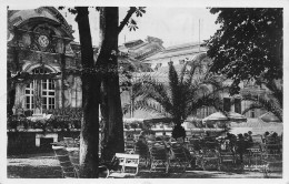 03 VICHY Le Casino Vu De Coté N° 81 \KEVREN0774 - Vichy