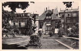 03 VICHY Hotel Pavillon De Madame De Sévigné édition Yvon N° 58 \KEVREN0774 - Vichy