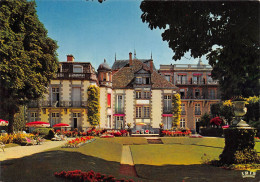 03 VICHY Hotel Pavillon De Madame De Sévigné édition La Cigogne N° 60 \KEVREN0774 - Vichy