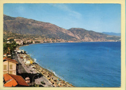 06. CARNOLES – La Plage / Dans Le Fond La Baie De Menton (animée) (voir Scan Recto/verso) - Roquebrune-Cap-Martin