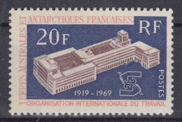 TIMBRE TAAF ORGANISATION DU TRAVAIL 1969 N° 32 NEUF ** GOMME SANS CHARNIERE - Unused Stamps