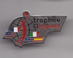 Pin's Trophée Legrand, Basketball Réf 7080JL - Basketbal