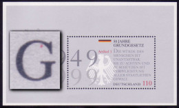 Block 48 Grundgesetz 1999 Mit PLF Roter Fleck Im Ersten G Von GRUNDGESETZ ** - Varietà E Curiosità