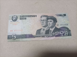 Billete Corea Del Norte 5 Won, Año 2002(Conmemorativo 100 Aniversario), UNC - Korea, Noord