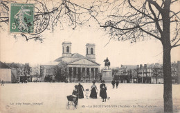 85 LA ROCHE SUR YON LA PLACE D ARMES - La Roche Sur Yon