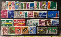 Suisse Y&T  Entre 502 Et 710 MNH ** Séries Complètes - Unused Stamps