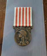 Militaria - Médaille Commémorative De La Guerre Mondiale WWI - 1914/1918 - France