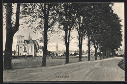 AK Kevelaer, Strassenpartie Mit Kirche  - Kevelaer