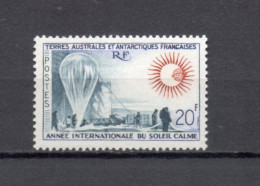 TAAF N° 21  NEUF AVEC CHARNIERE COTE 115.00€    SOLEIL CALME - Unused Stamps