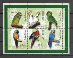 Guinea Bissau 2001 Birds - Parrots Sheetlet MNH - Papegaaien, Parkieten