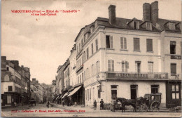 S16751 Cpa 61 Vimoutiers - Hôtel Du " Soleil D'Or " Et Rue Sadi Carnot - Vimoutiers