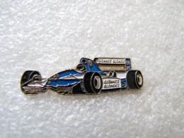 PIN'S   F 1  LIGIER  GITANES BLONDES - Porsche