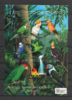 Sierra Leone 2000 Birds - Parrots And Parakeets Sheetlet #1 MNH - Papegaaien, Parkieten