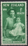 NEW ZEALAND/1950/MH/SC#B36/ SEMI POSTAL STAMP/ PRINCESS ELIZABETH & PRICE CHARLES/ 1p+1/2p GREEN - Nuovi