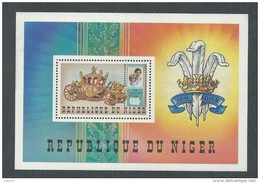 Niger BF N° 34 XX Mariage Royal Du Prince Charles Et De Lady Diana Spencer,  Le Bloc Sans Charnière, TB - Niger (1960-...)