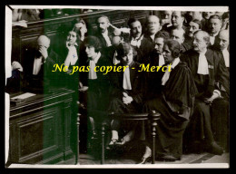 JUSTICE - MELLE UMINSKA, POLONAISE, (1901-1977) QUI TUA SON AMANT, AUX ASSISES EN 1925 DEFENDUE PAR MAITRE HENRI ROBERT - Famous People