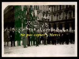 POLITIQUE - LE GENERAL GOURAUD ET M. PAINLEVE DEVANT LA STATUE DE JEANNE D'ARC , PLACE DES PYRAMIDES EN 1925 - Famous People
