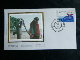 1990 2364 FDC  Soie/zijde ( Kortrijk) :   L'eau-Water - 1981-1990