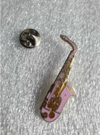 Pin's Lilas, Doré - Muziek