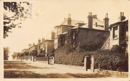 England - HALESWORTH (Suffolk) London Road - REAL PHOTO - Otros & Sin Clasificación