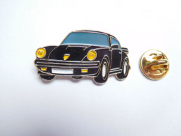 Beau Pin's En Relief , Auto Porsche , Signé Yoshinoru - Porsche